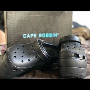 Platform faux crocs